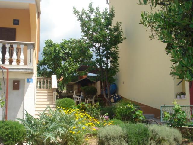 Apartments Zdenka Rogoznica  Esterno foto